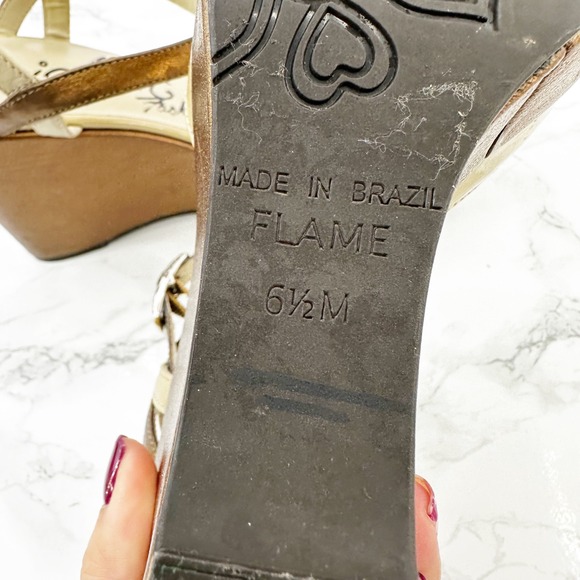 Brighton Flame Wedge Sandals Tan Patent Leather Ankle Strap Peep Toe Size 6.5 - Picture 6 of 6